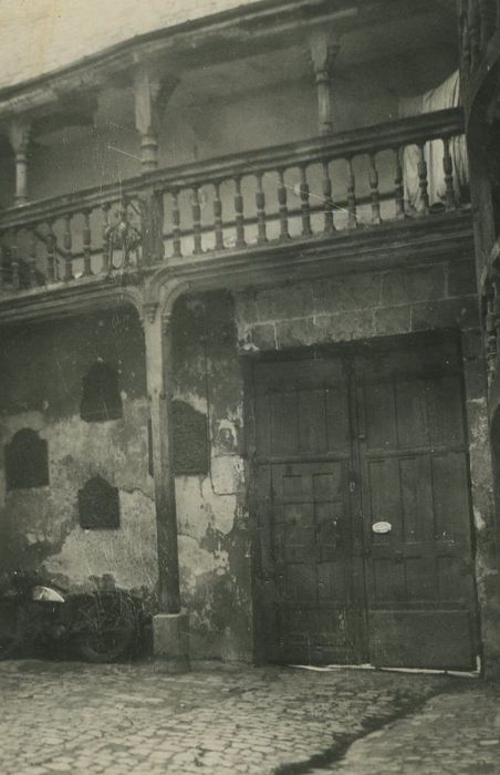 Maison, ou Hôtel Binet : Cour intérieure, vue partielle