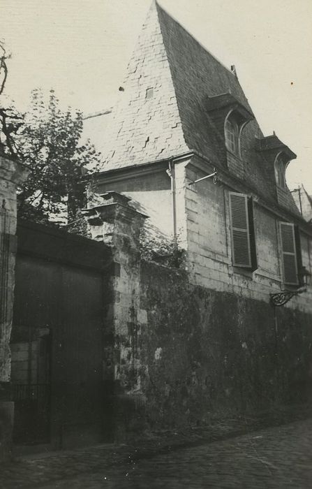 Maison du Préchantre : Façade sur rue, vue partielle