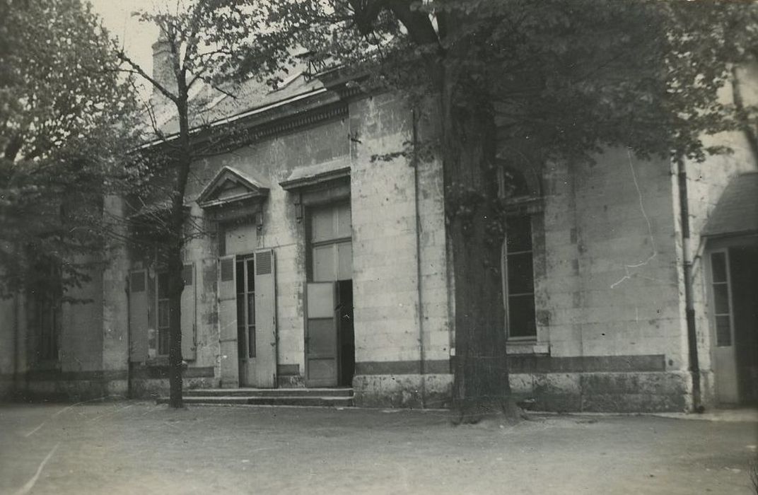 Ancien hôtel du Doyenné de Saint-Gatien : Façade sud, vue partielle