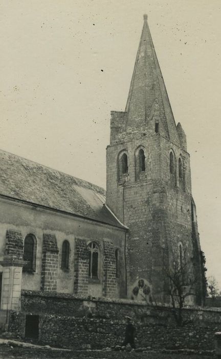 Eglise Saint-Antoine : Clocher, élévations sud et ouest, vue générale