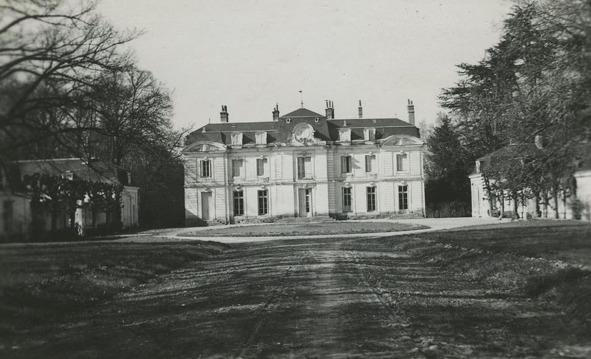 Château de Saint-Sénoch : Ensemble sud, vue générale