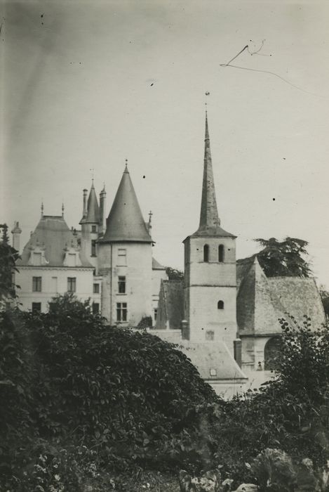 Eglise Notre-Dame : Vue générale de l’église dans son environnement