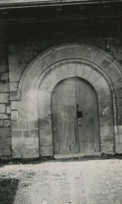 Eglise Saint-Hilaire : Portail occidental, vue générale