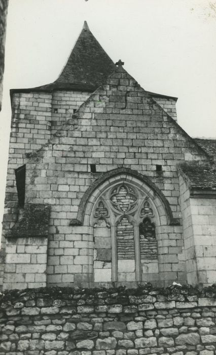 Eglise Saint-Hilaire : Chevet, vue générale