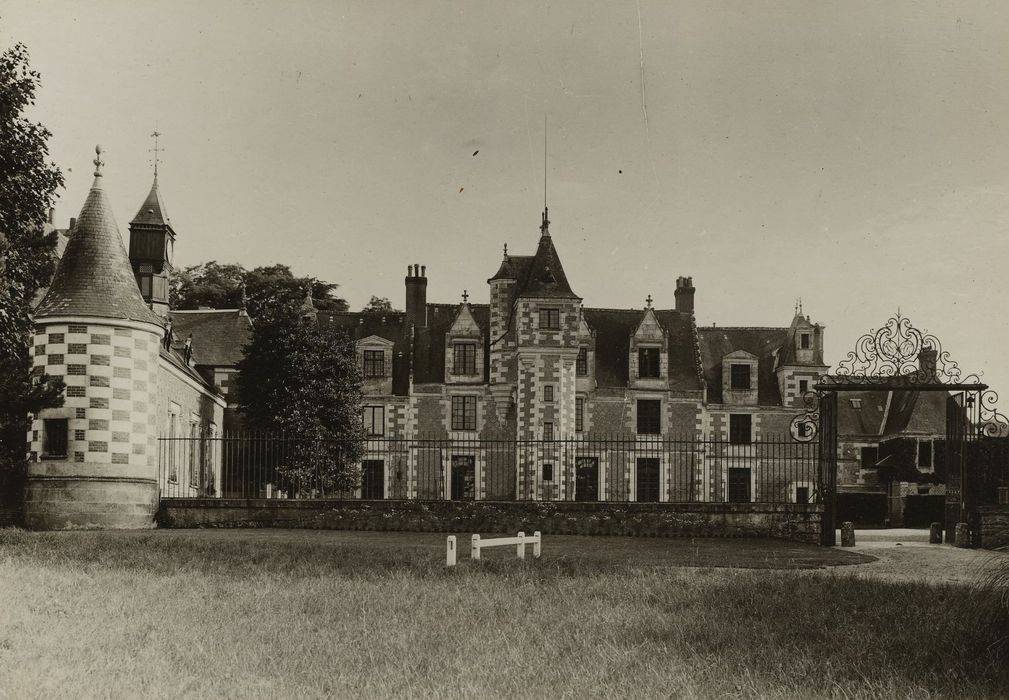 Château de Jallanges : Ensemble nord, vue générale