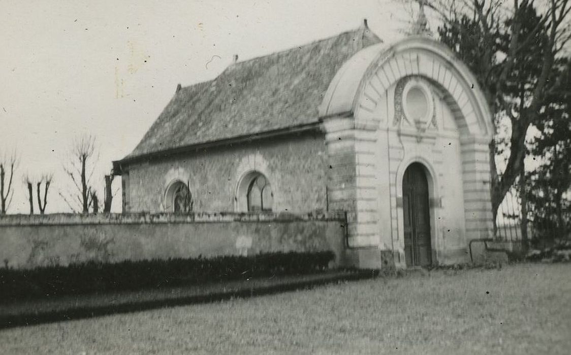 Château de Jallanges : Chapelle, vue générale