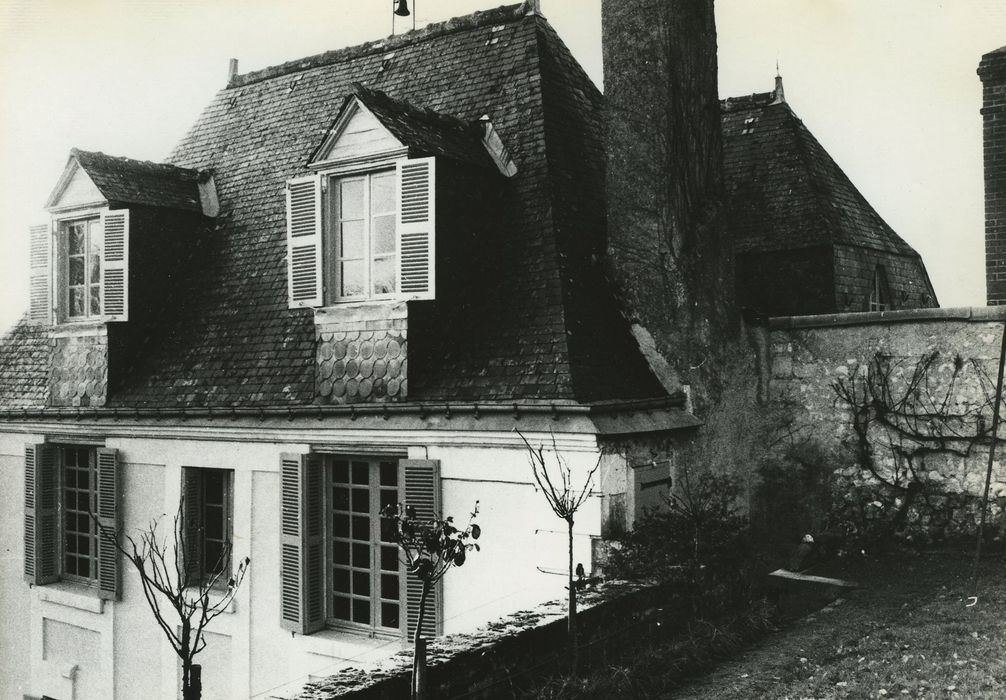 Manoir du Clos de Pouvray : Façade est, vue partielle