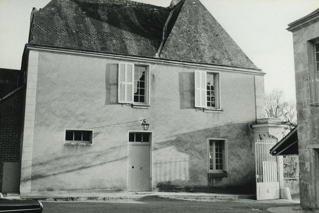 Manoir du Clos de Pouvray : Façade ouest, vue générale