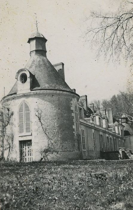 Château de la Noue : Ensemble sud-est, vue générale