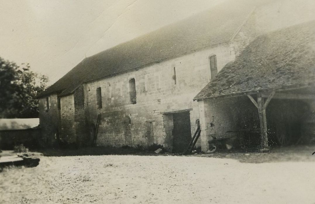 Prieuré Notre-Dame et Saint-Etienne de Villiers : Aile est, façade ouest, vue générale