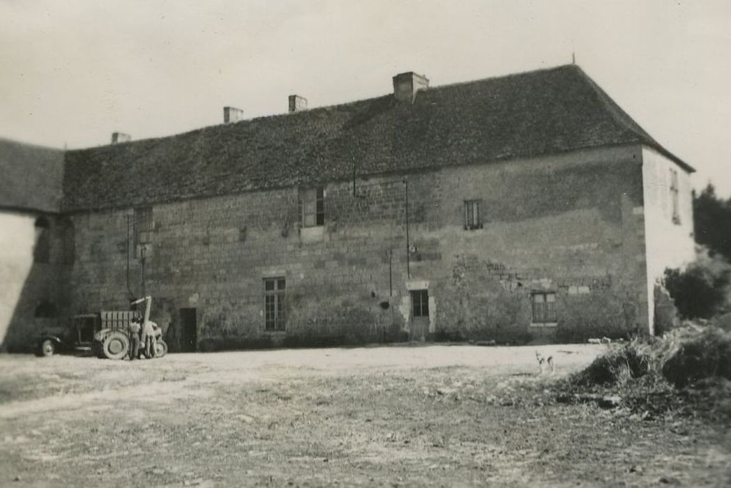 Prieuré Notre-Dame et Saint-Etienne de Villiers : Aile sud, façade nord, vue générale