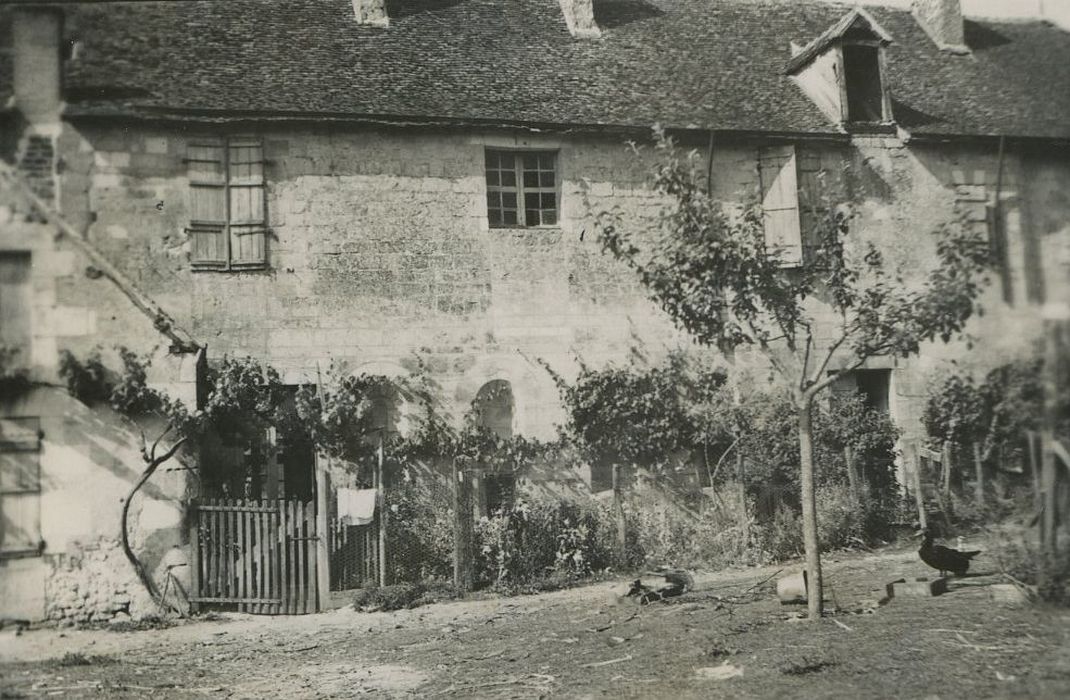 Prieuré Notre-Dame et Saint-Etienne de Villiers : Aile sud, façade sud, vue partielle