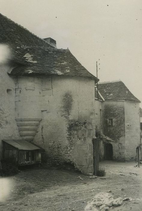 Manoir de Thou : Façade ouest, vue partielle