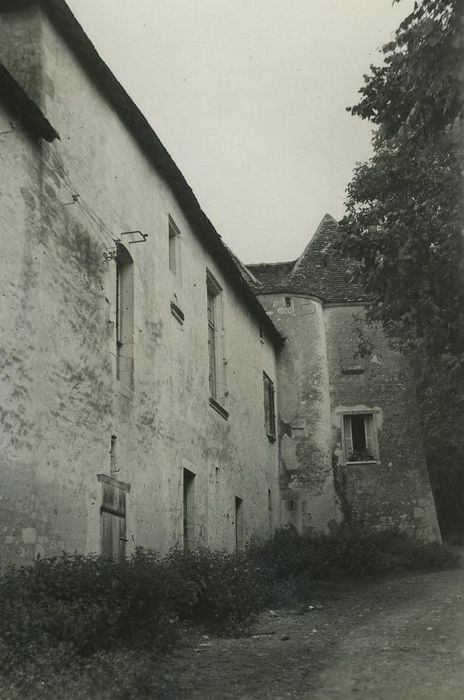 Manoir de Thou : Façade est, vue générale