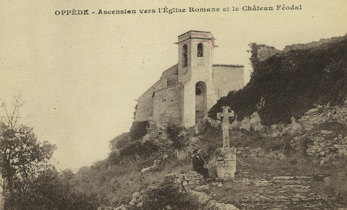 Eglise médiévale Notre-Dame-d'Alydon : Façade occidentale, vue partielle