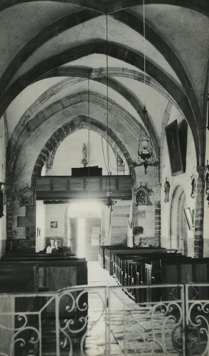 Eglise Saint-Hilaire : Nef, vue générale