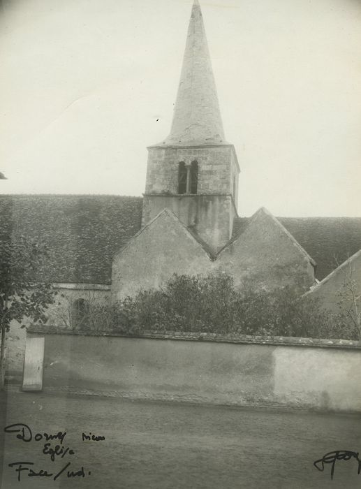 Eglise : Façade latérale sud, vue partielle