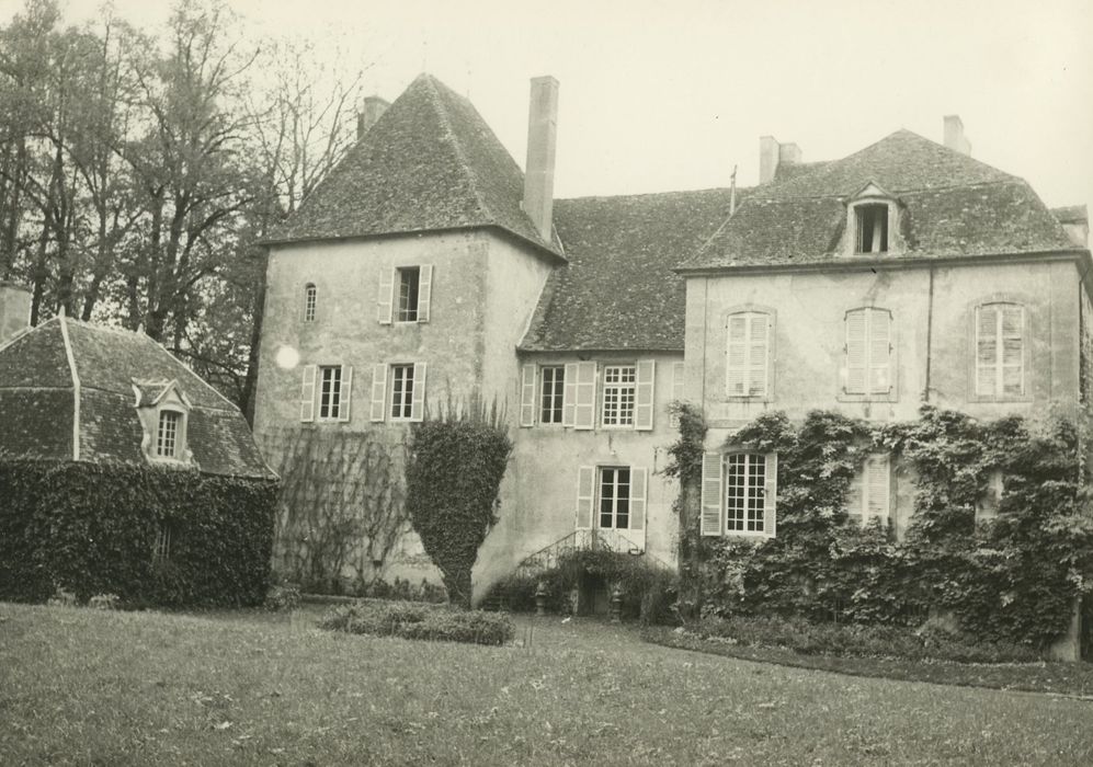 Château de Marry : Façade ouest, vue générale