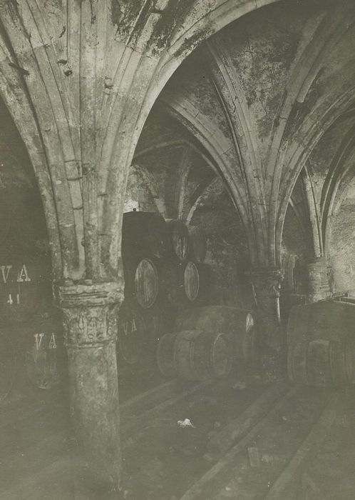 Abbaye Saint-Genest (ancienne) ou ancienne abbaye Notre-Dame : Salle cépitulaire, vue partielle