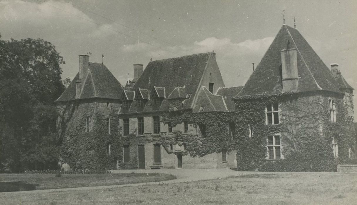 Château de la Chaise : Ensemble ouest, vue générale