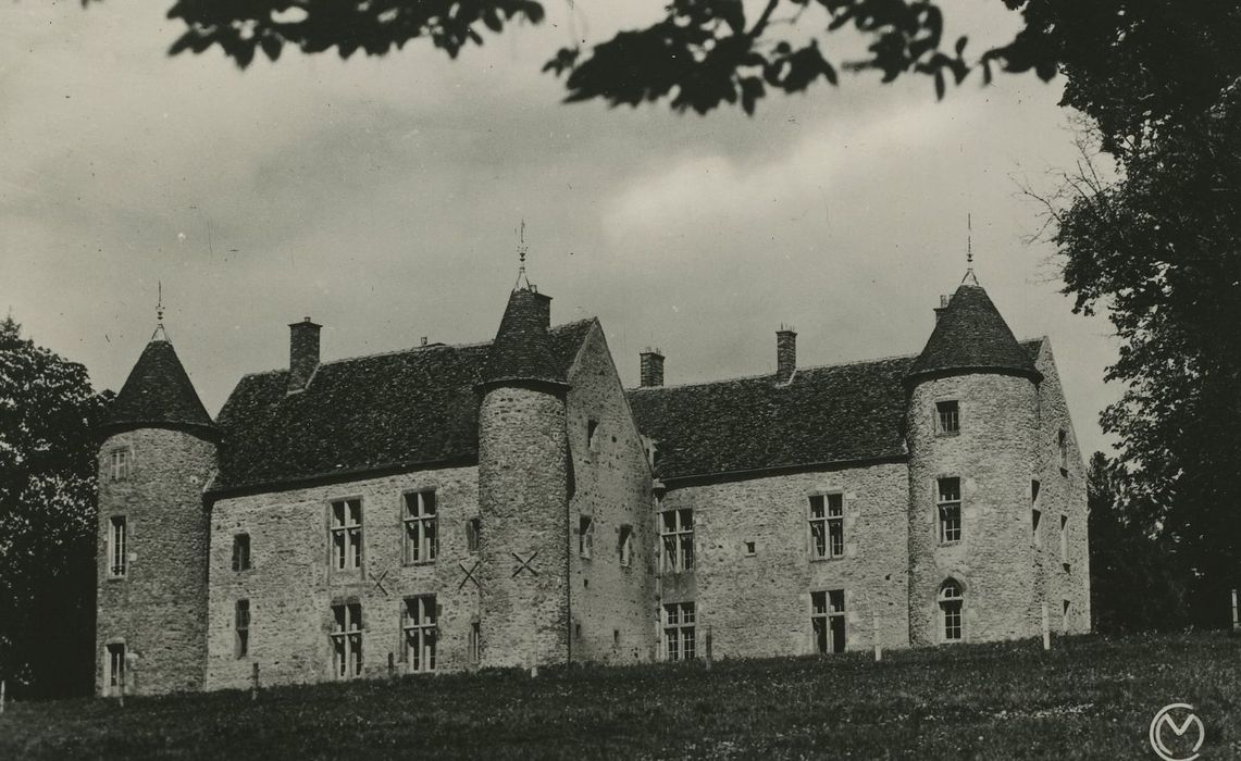 Château de Besne : Ensemble ouest, vue générale