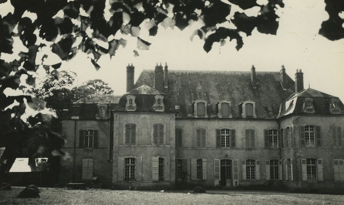 Château de Sermoise : Ensemble est, vue générale