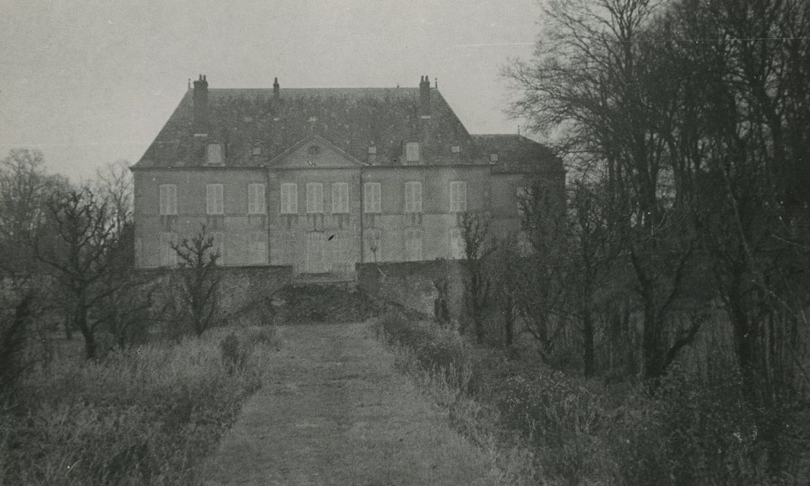 Château de Sermoise : Façade ouest, vue générale