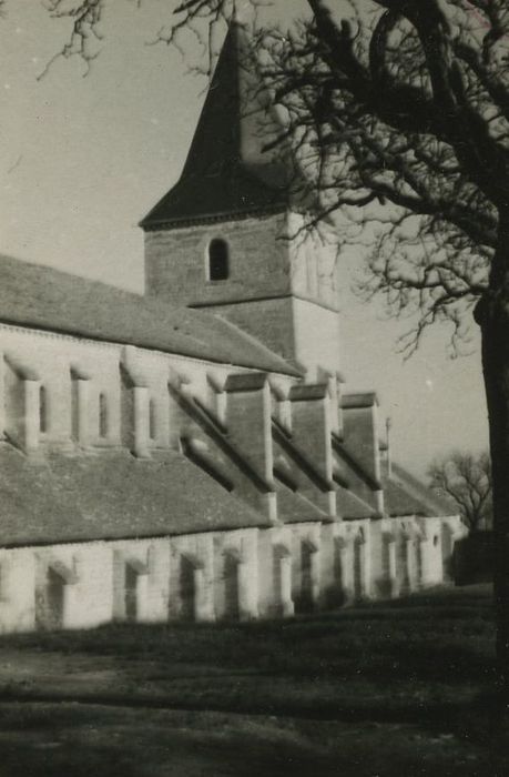 Eglise Notre-Dame : Façade latérale sud, vue partielle