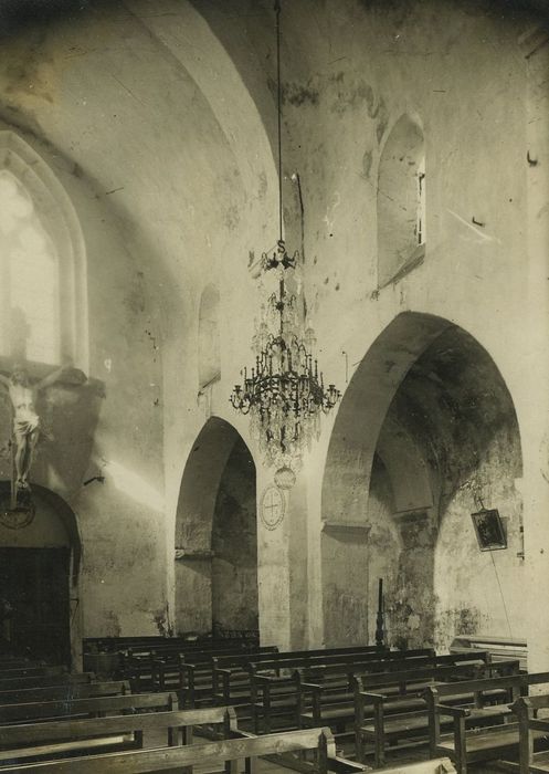 Eglise Saint-Martin : Nef, vue partielle