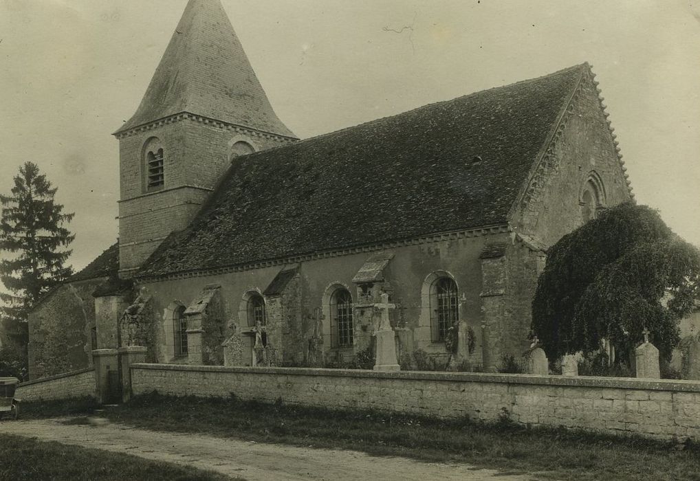 Eglise de l’Assomption : Façade latérale nord, vue générale