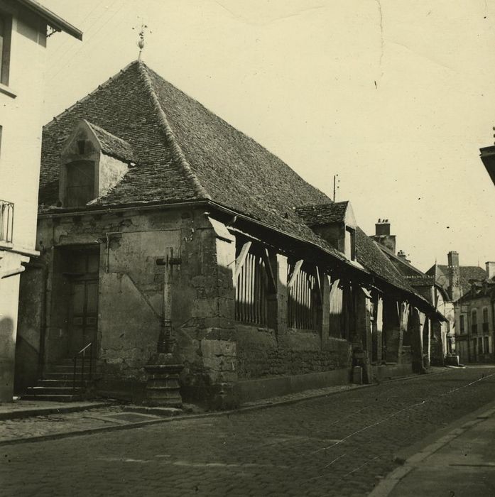 Halles : Façade ouest, vue générale