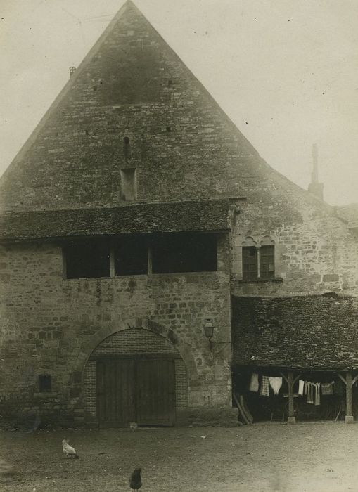 Château de Clos-Vougeot : Cellier, pignon nord, vue générale