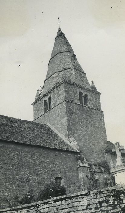 Eglise Saint-Symphorien : Clocher, élévations sud et ouest, vue générale