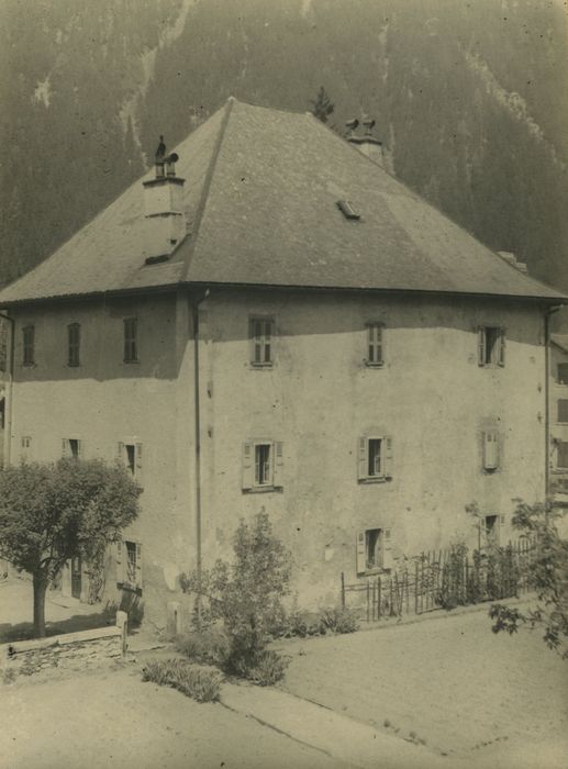 Presbytère : Façades sud et est, vue générale