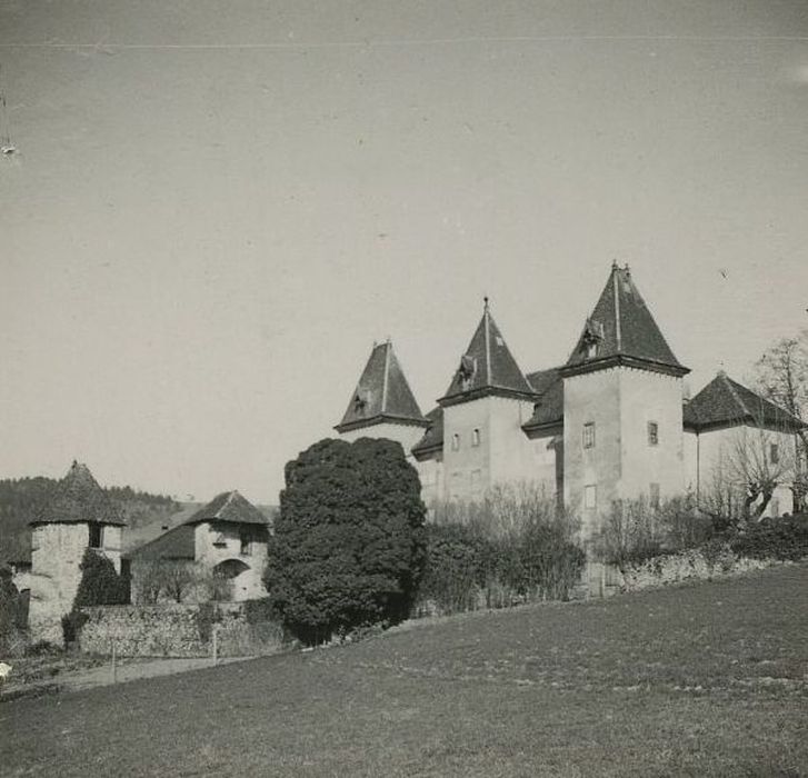 Château de Promery :Ensemble sud-est, vue générale