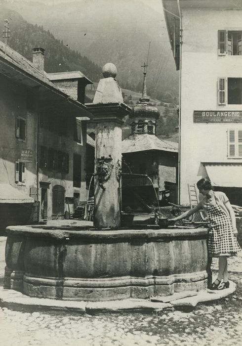 Fontaine, vue générale