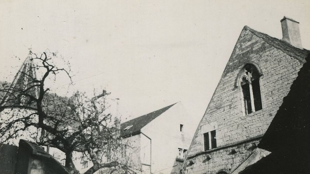 Bâtiment dit du Chapitre : Pignon nord, vue partielle