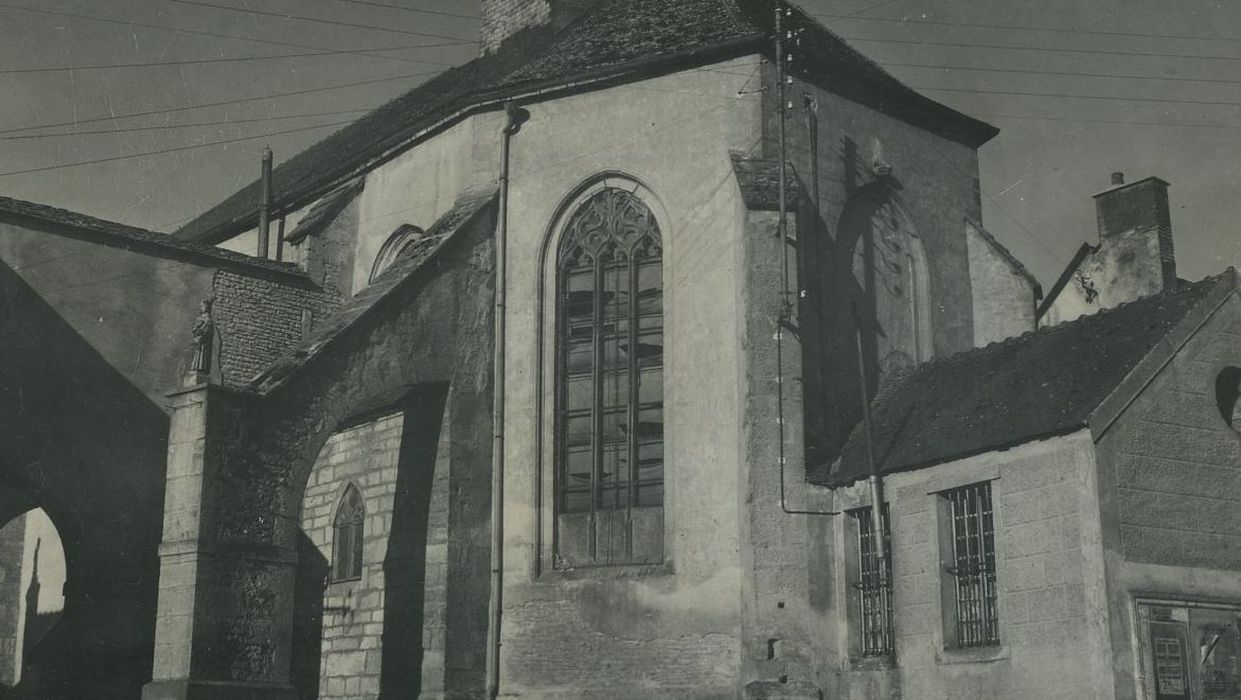 Eglise Saint-Jean-Baptiste : Chevet, vue partielle