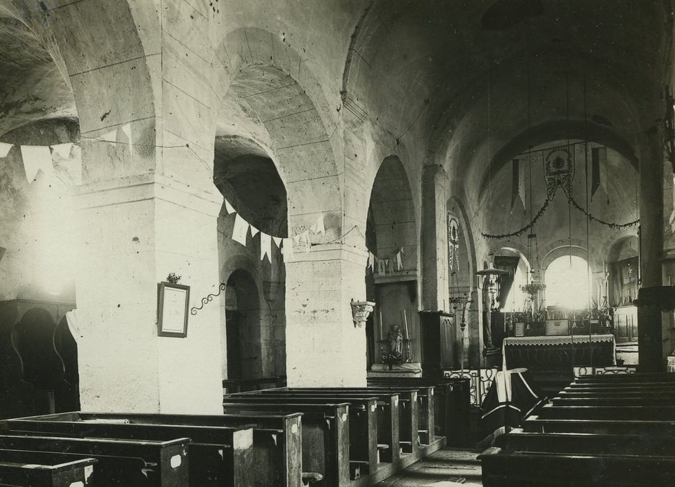 Eglise paroissiale : Nef, vue générale