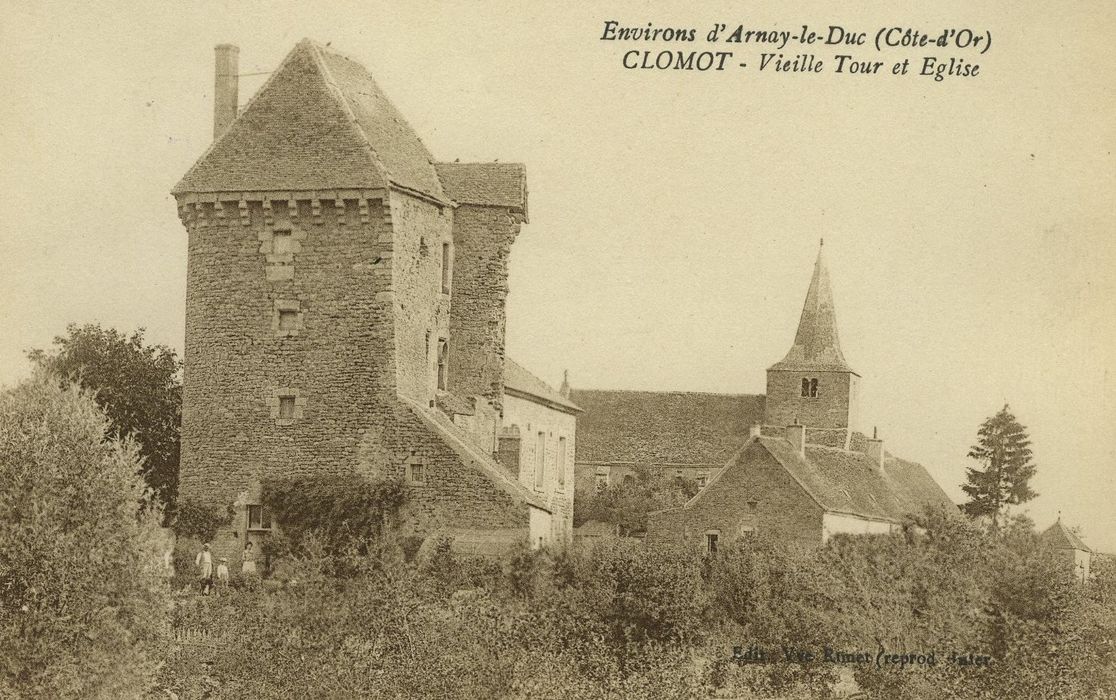 Château (ancien) : Vue générale du château dans son environnement depuis le Sud