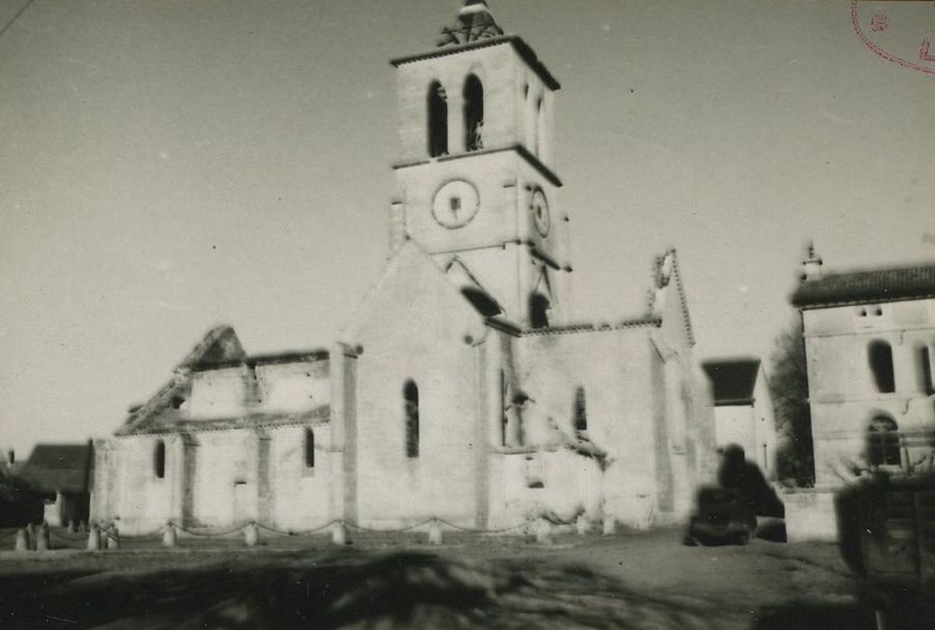 Eglise paroissiale : Façade latérale sud, vue générale