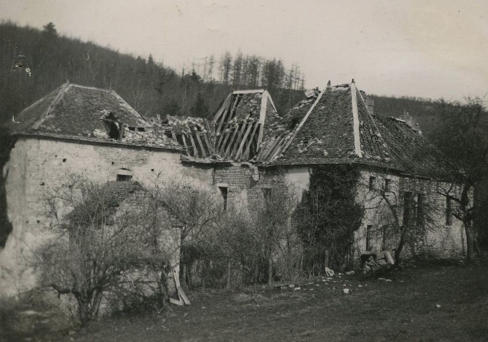 Manoir de Lezeu (ancien) : Ensemble est, vue générale