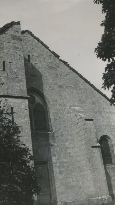 Eglise paroissiale : Façade sud, vue partielle