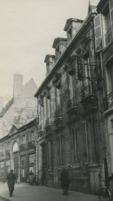 Hôtel Perreney de Baleure : Façade sur rue, vue générale