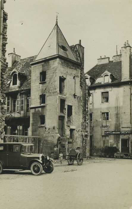 Hôtel Jacqueron : Façade sur rue, vue générale