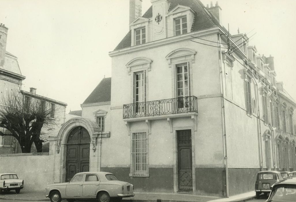 Hôtel Bouhier (petit) : Façades sur rues, vue générale