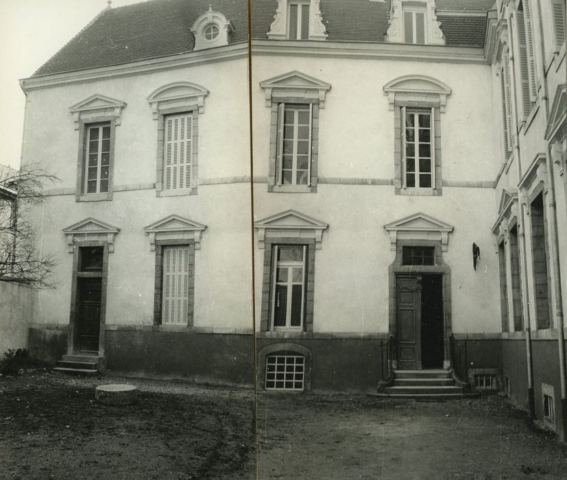 Hôtel Bouhier (petit) : Façade nord sur cour, vue générale