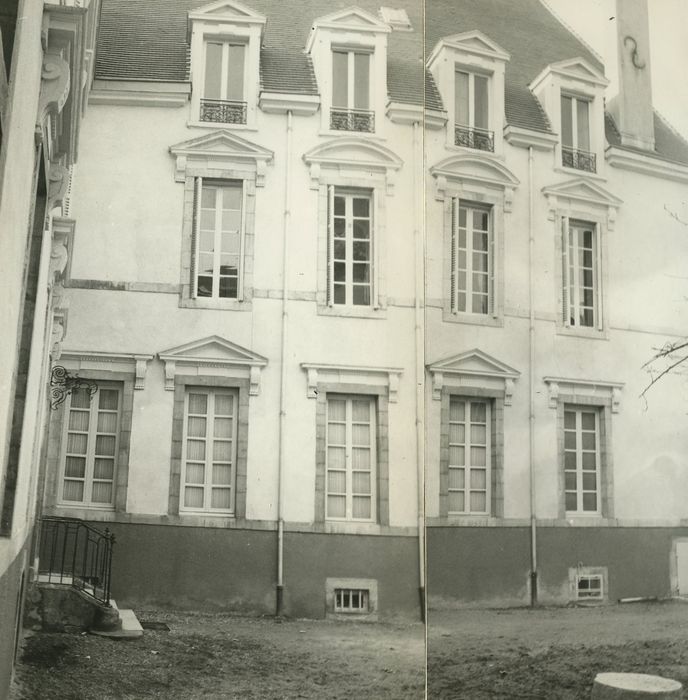 Hôtel Bouhier (petit) : Façade de l’aile ouest sur cour, vue générale