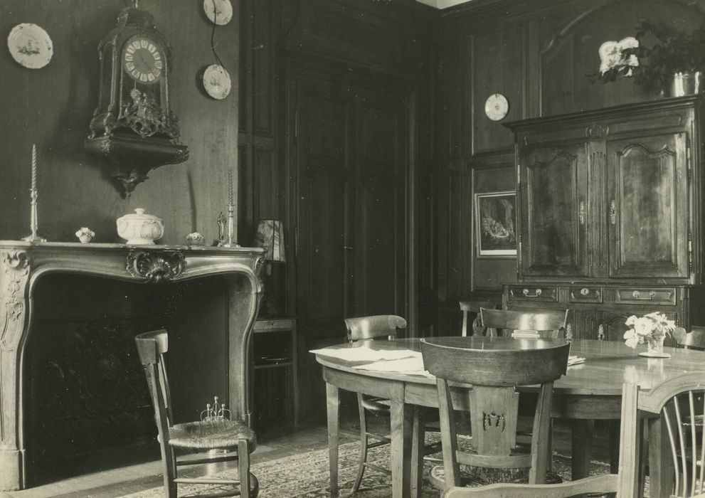 Hôtel Bouhier (petit) : Salle à manger, vue partielle