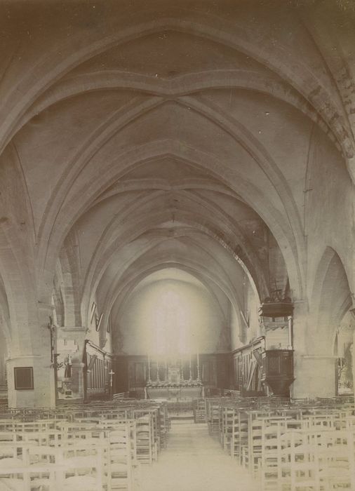 Eglise Saint-Aignan : Nef, vue générale